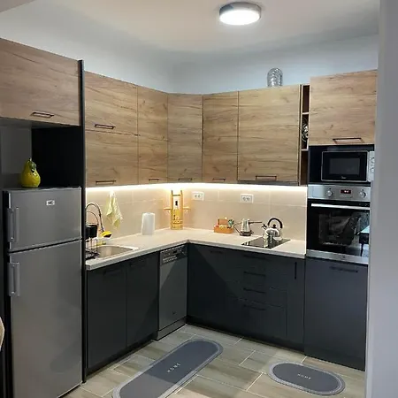 Golden Apartment