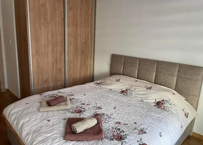 Apartament Golden 23 *